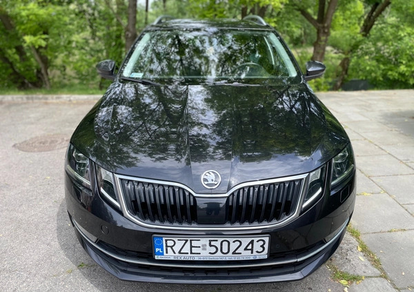 Skoda Octavia cena 54900 przebieg: 245640, rok produkcji 2017 z Kraków małe 154
